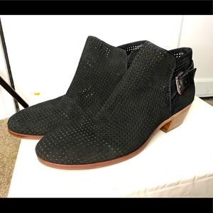Sam Edelman black booties size 9